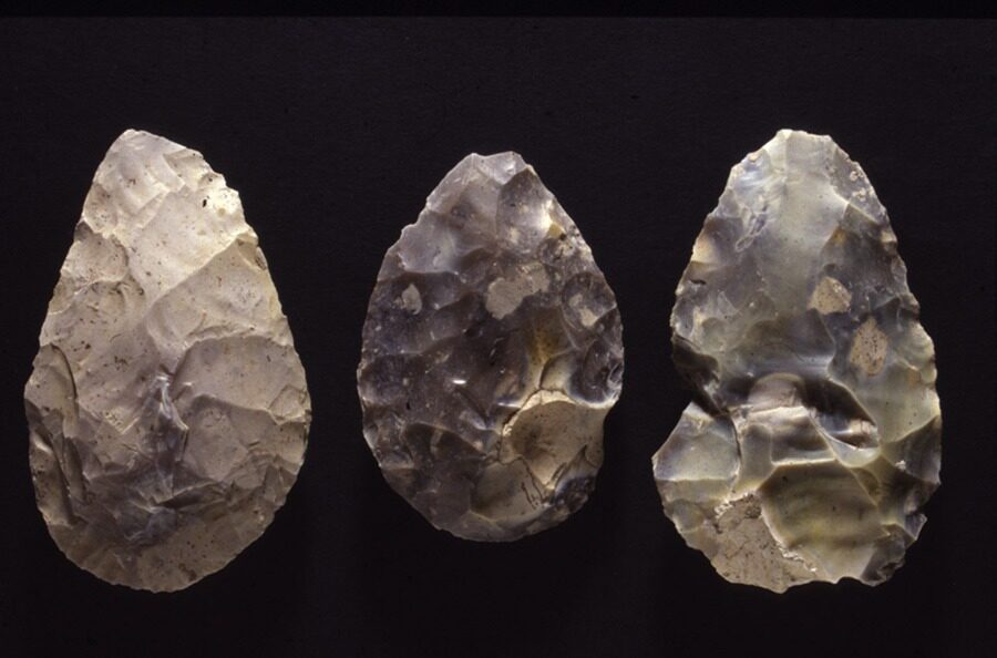 handaxe