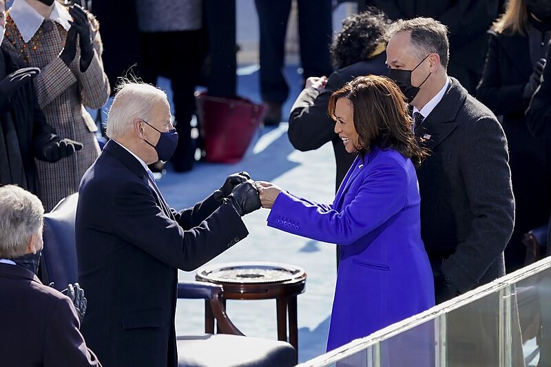 bernie sanders kamala harris
