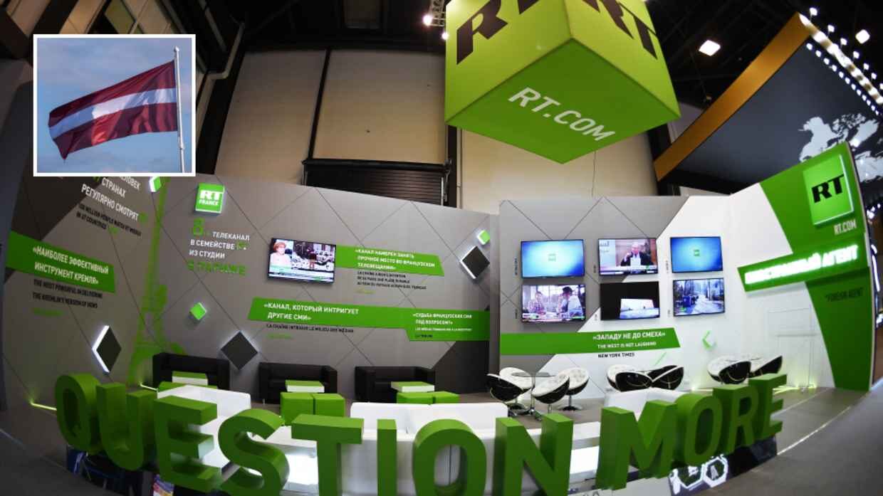 Click to enlarge RT stand economic forum