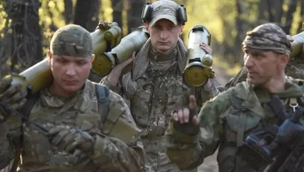 Click to enlarge ukraine soldiers