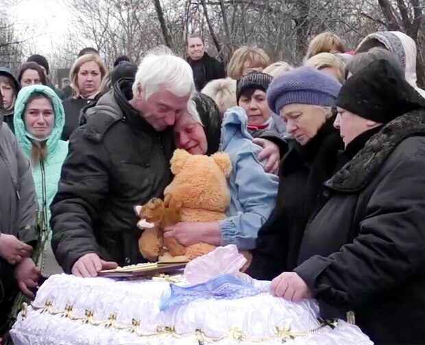Click to enlarge ukraine drone attack donetsk