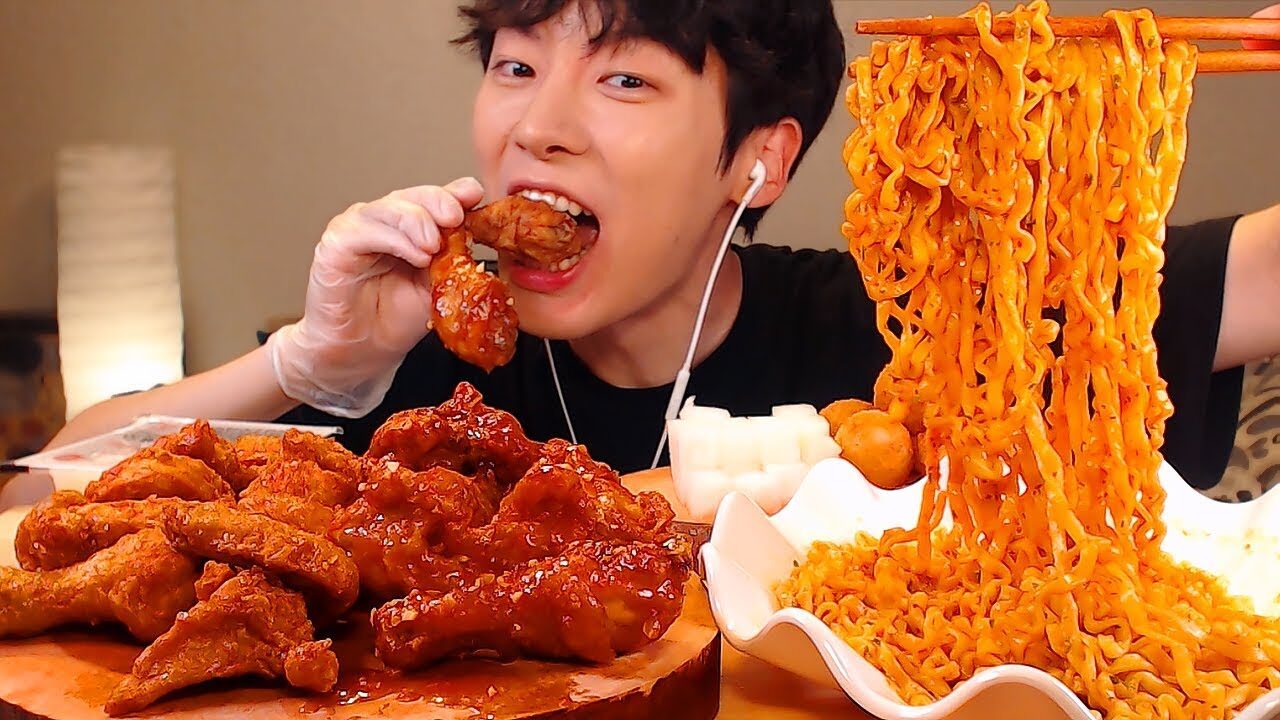 Click to enlarge binge eating mukbang