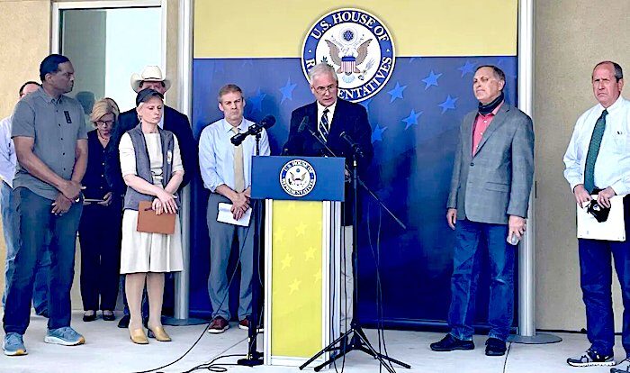 Click to enlarge GOP podium