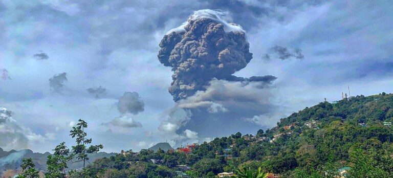 Click to enlarge La Soufrière eruption.