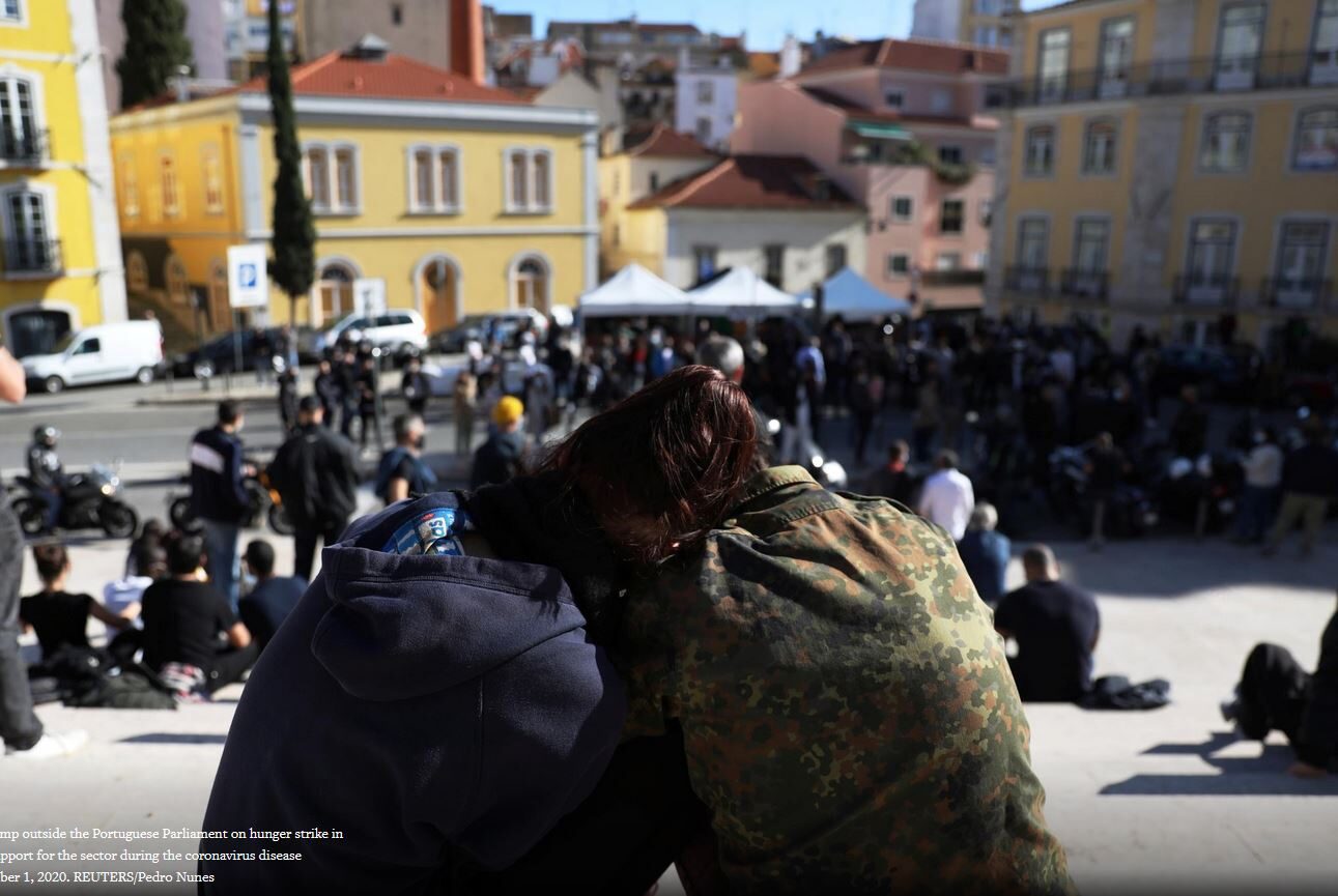 Click to enlarge protest lockdown portugal