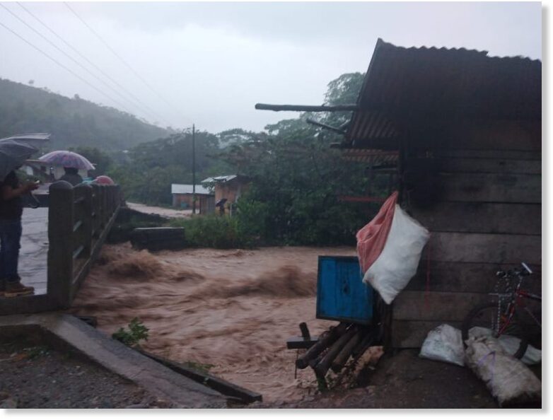Floods and landslides displace hundreds in Quiché, Guatemala Earth