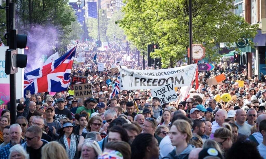 london lockdown protest