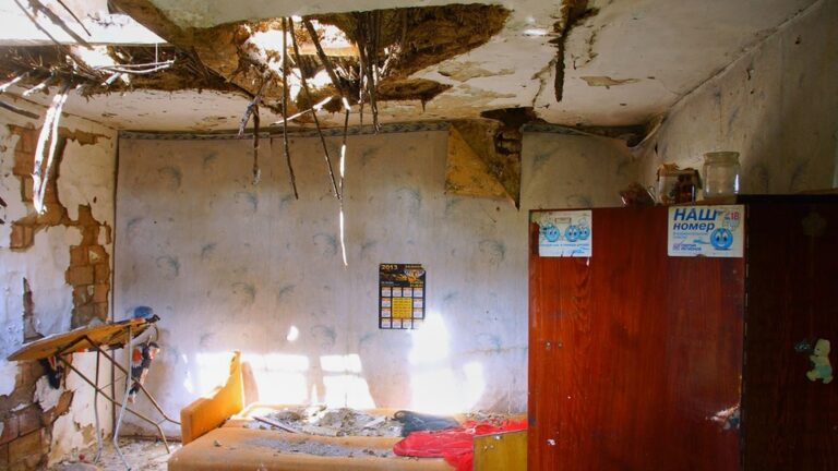 Click to enlarge Luhansk