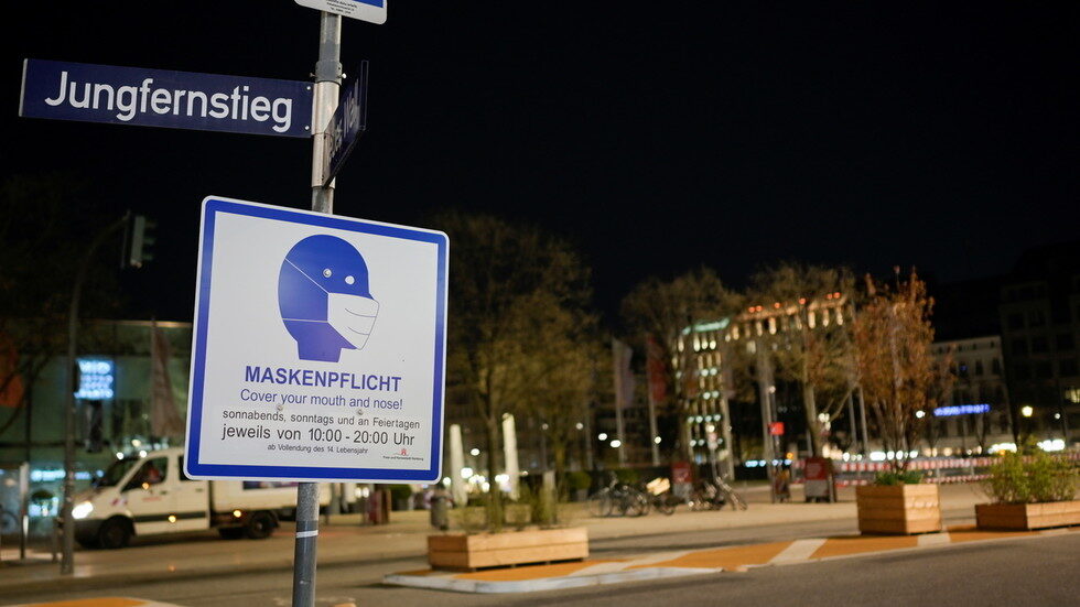 mask warning sign germany