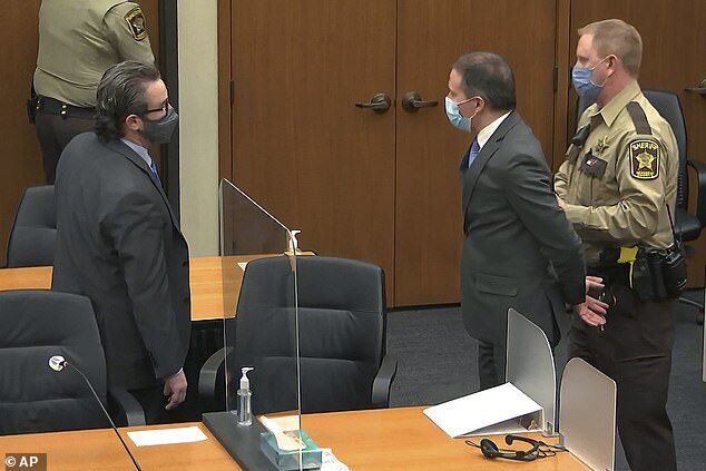 Click to enlarge chauvin floyd trial courtroom