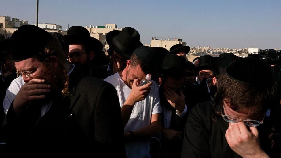 Click to enlarge Mourners orthodox