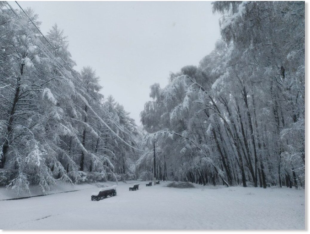 Central Russia experiences record spring snow, as Crimea suffers ...
