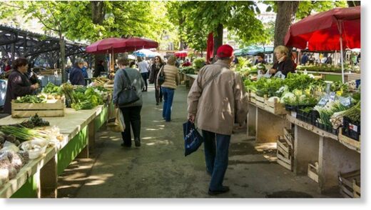 Click to enlarge street market