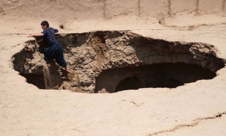 Click to enlarge hole