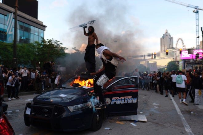 Click to enlarge blm protesters atlanta floyd 2020