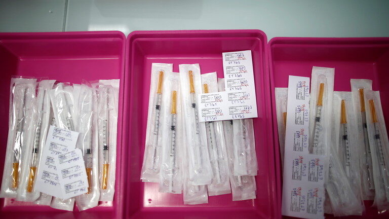 Click to enlarge syringes