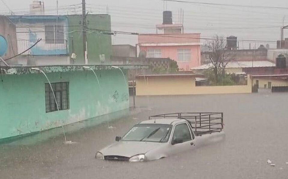 The rains caused severe flooding in different parts of Xalapa.
