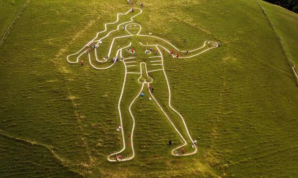Click to enlarge Cerne giant