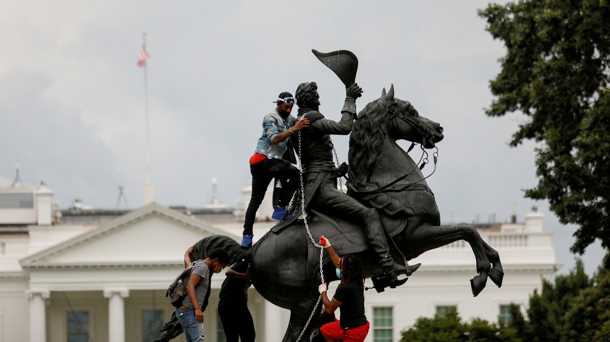 andrew jackson statue protesters