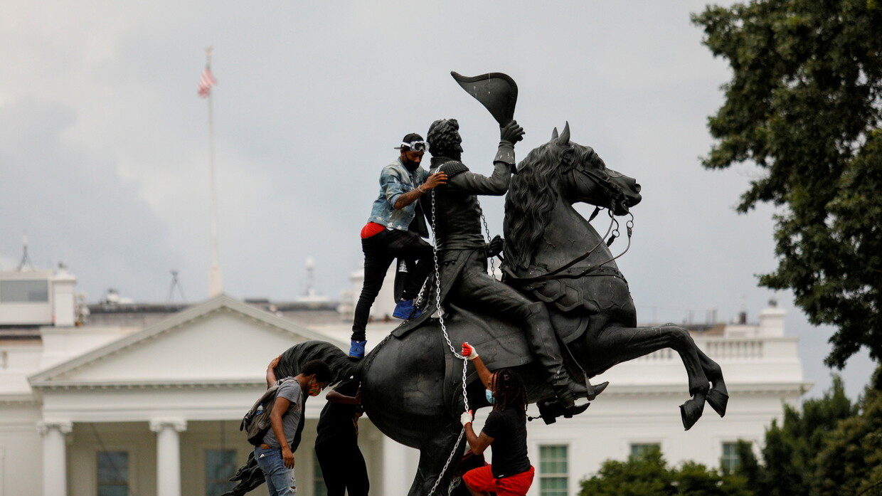 Click to enlarge andrew jackson statue protesters