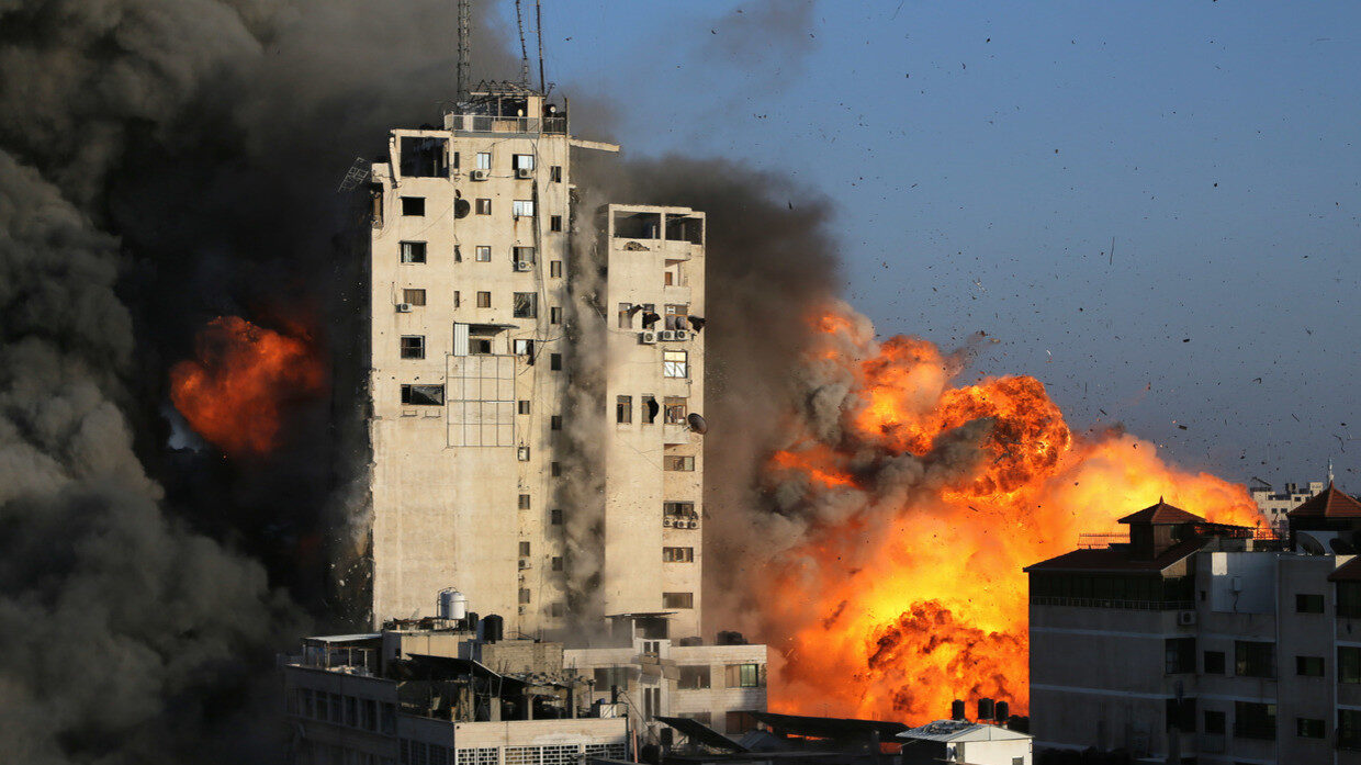 Click to enlarge Gaza israel airstrike