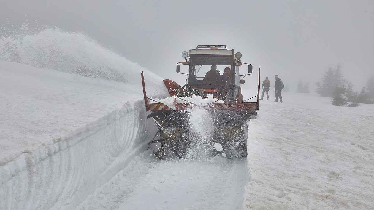Click to enlarge SNOW