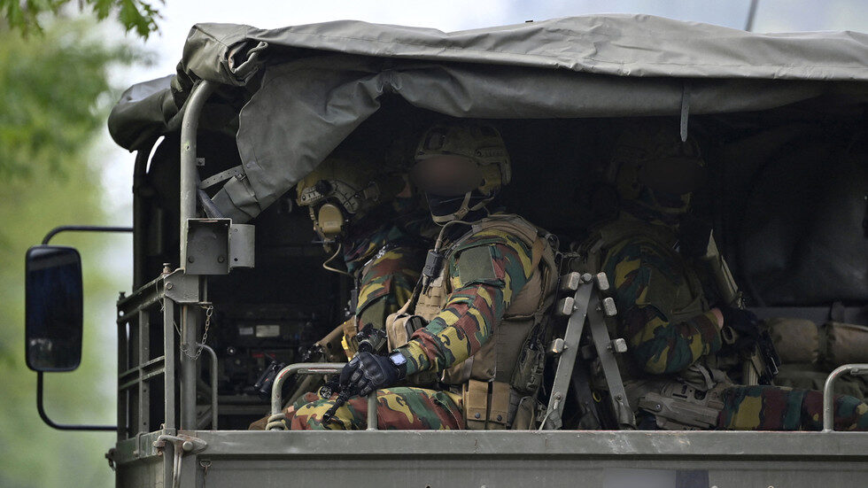 belgium manhunt soldier extremist