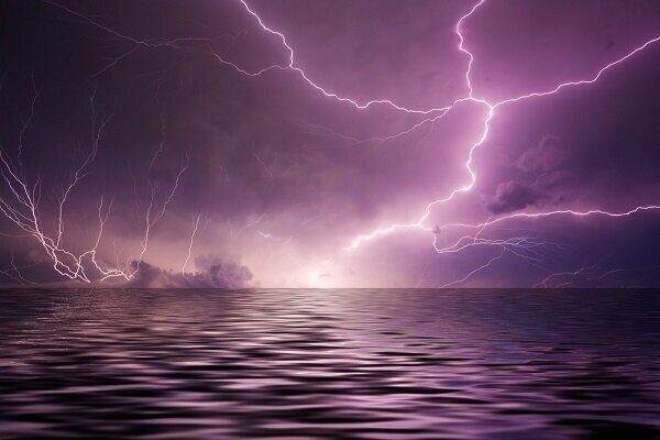 Click to enlarge lightning