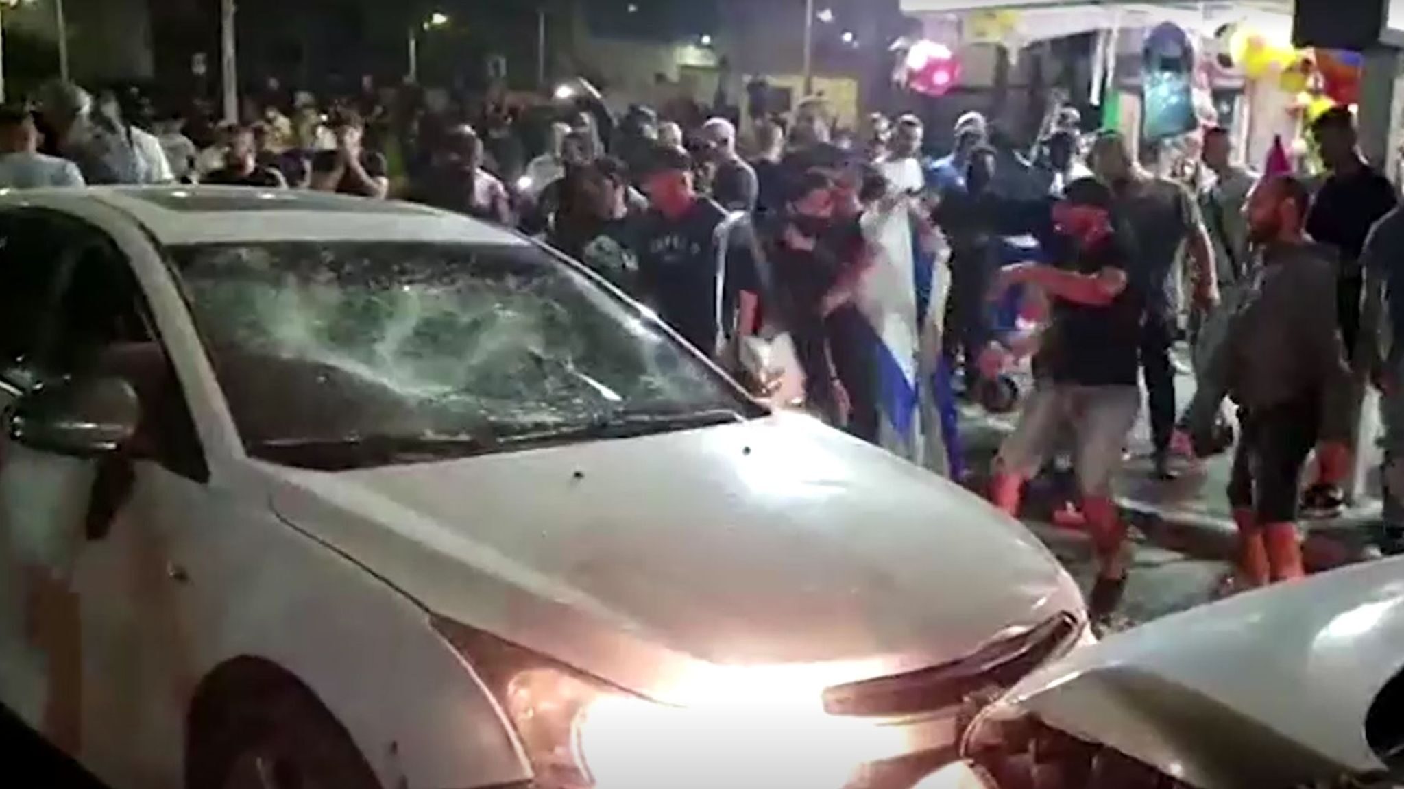 Click to enlarge israel ultranationalist celebrate arab beating
