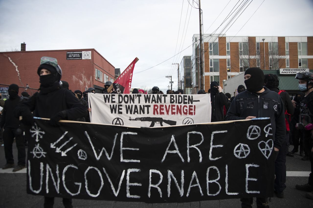Click to enlarge Biden inauguration protest portland