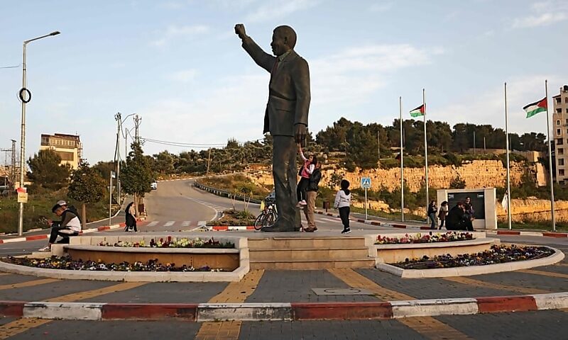 mandela statue gaza boycott
