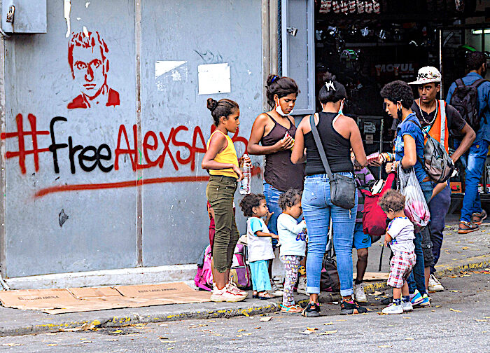 Click to enlarge graffiti FreeAlexSaab
