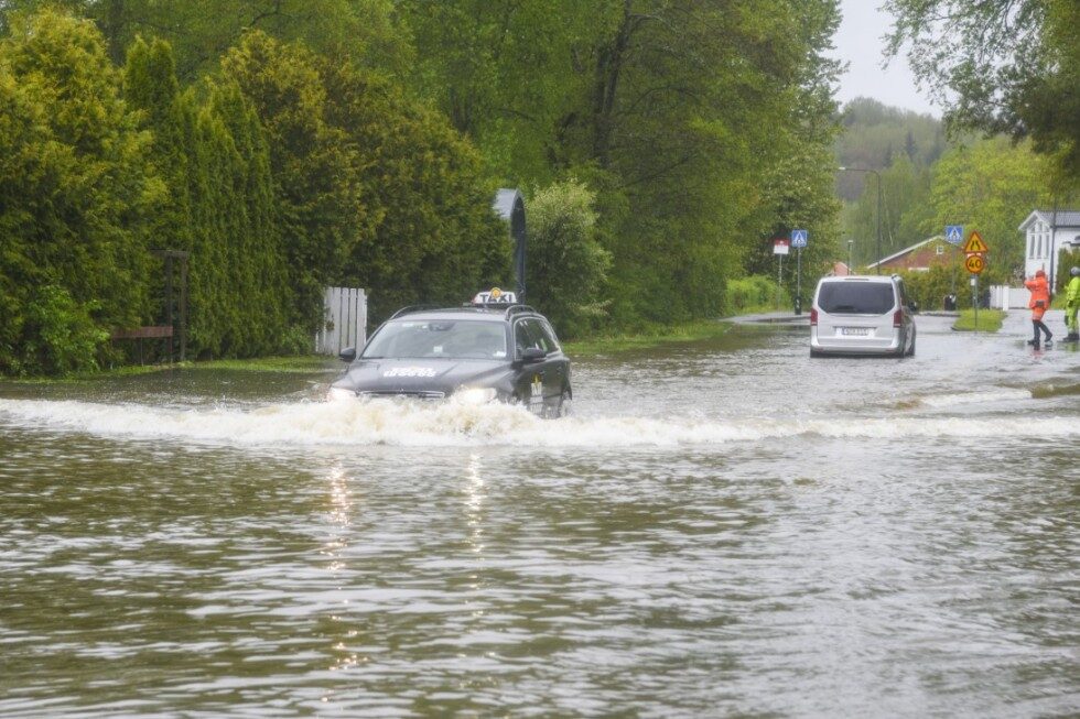 Click to enlarge FLOOD