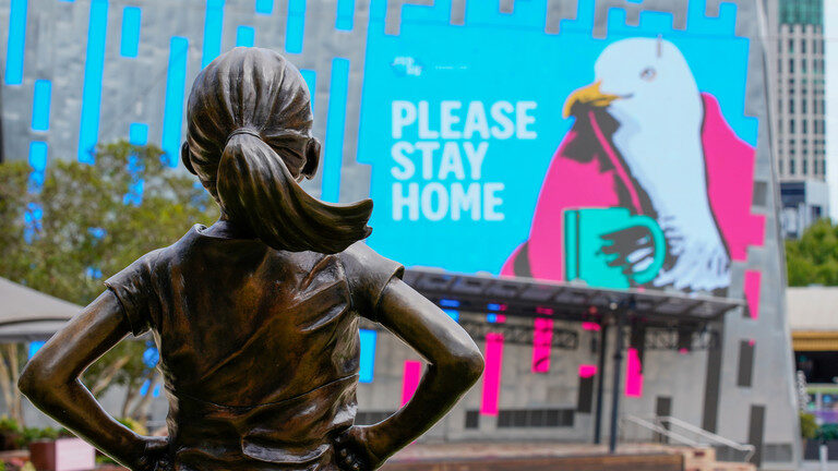 Click to enlarge fearless girl statue