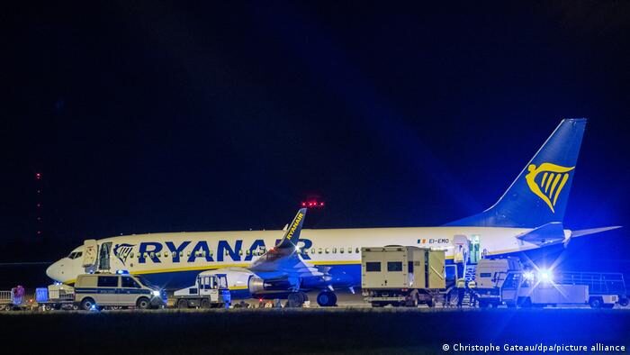 fryan air flight lands germany security threat