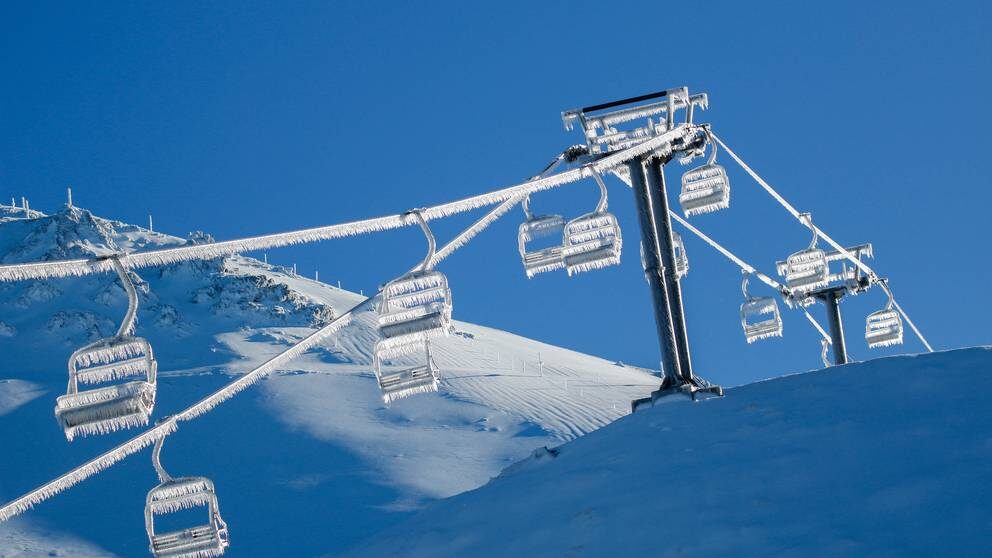 Four to five metres of fresh snow has fallen at Mt Hutt Ski Area over the last two days.