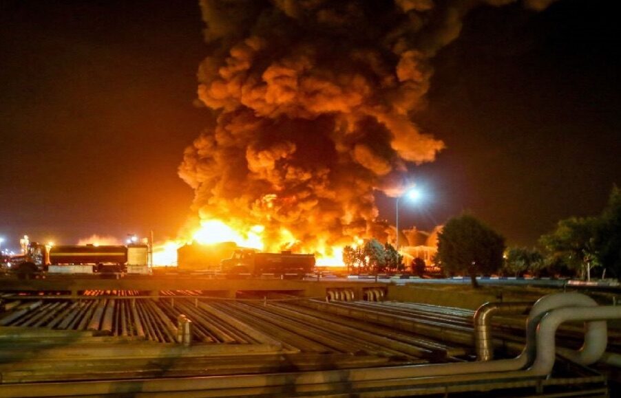Iranian oil refinery fire