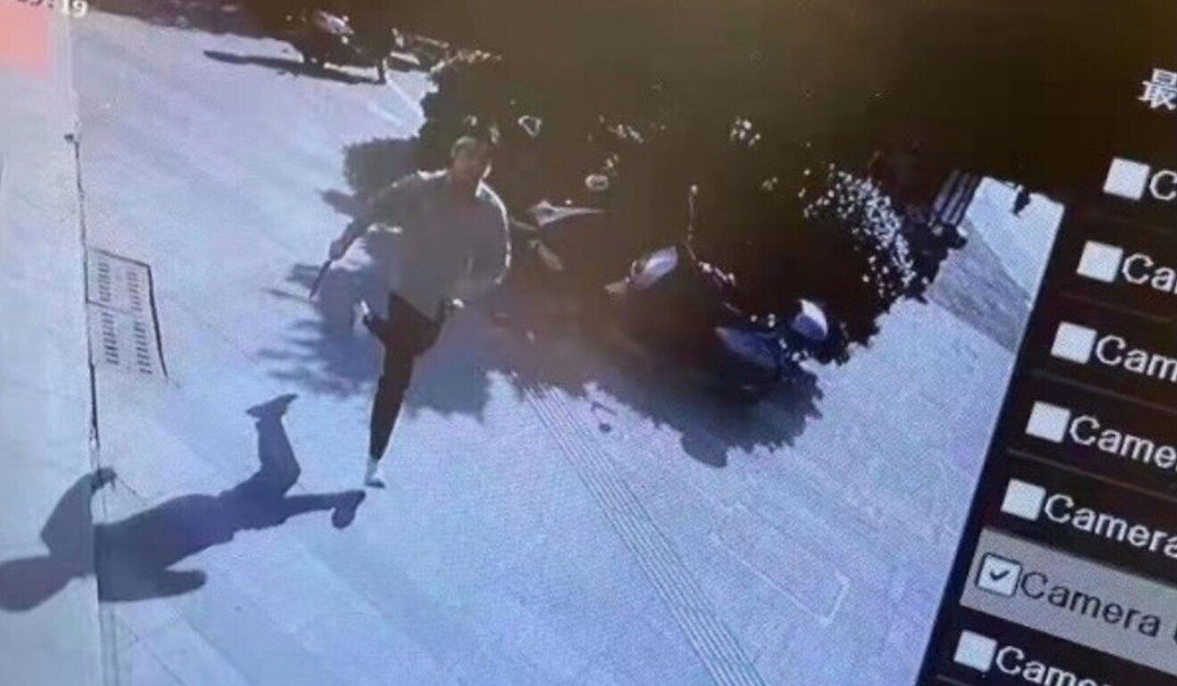Click to enlarge knife attack china