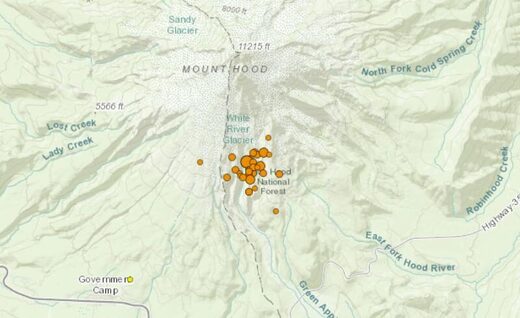 Mount Hood earthquake swarm
