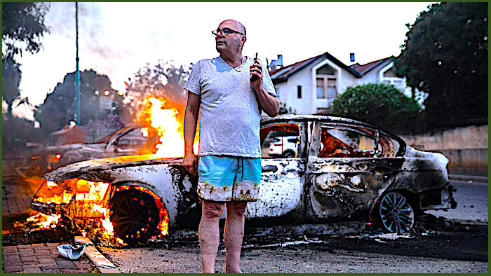 Israeli, Burning car
