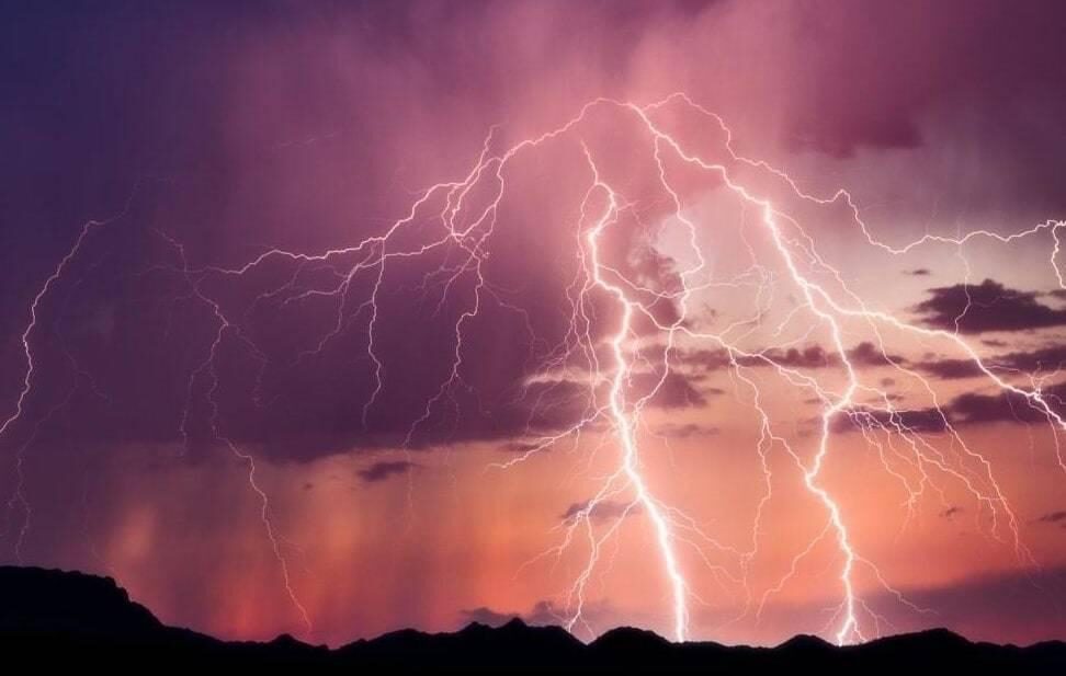 Click to enlarge lightning