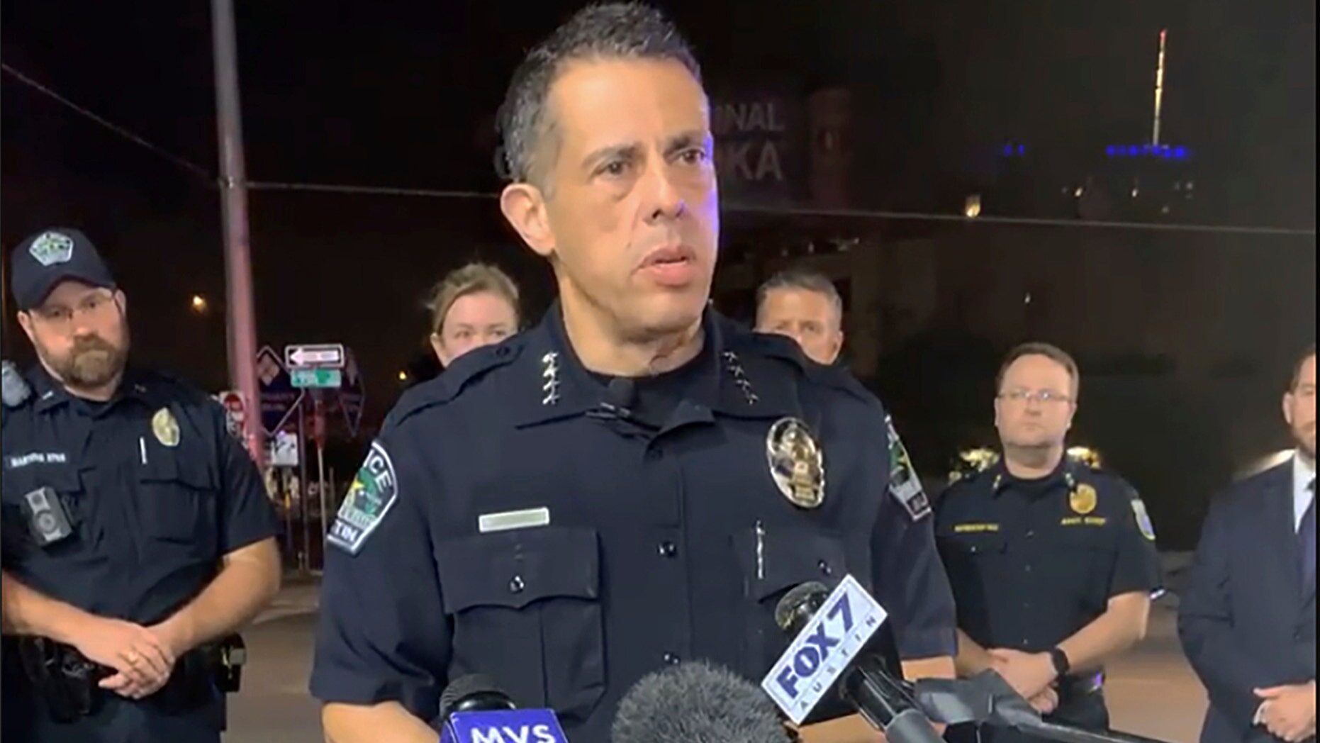 Click to enlarge Police US