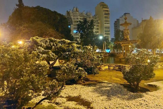 The squares in the heart of Córdoba covered with snow