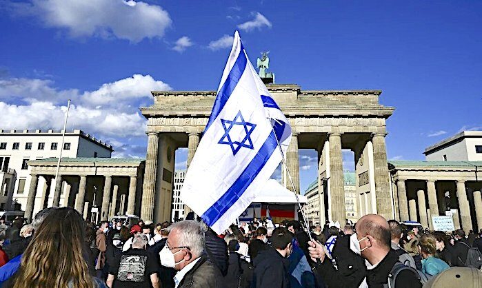 Click to enlarge Berlin rally