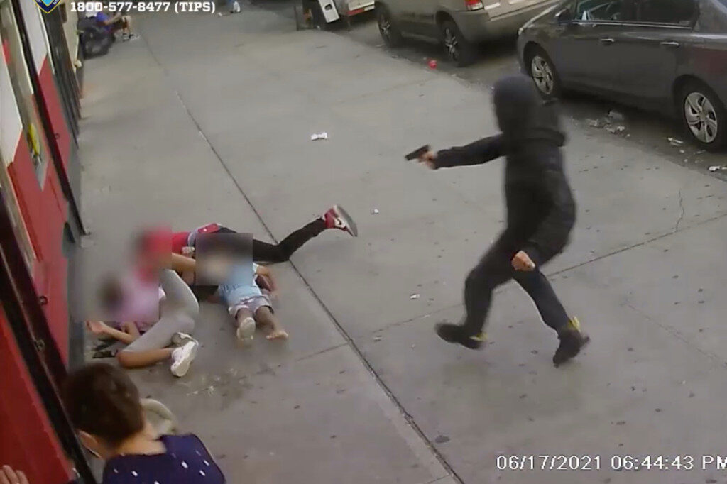 Click to enlarge bronx shooting 3