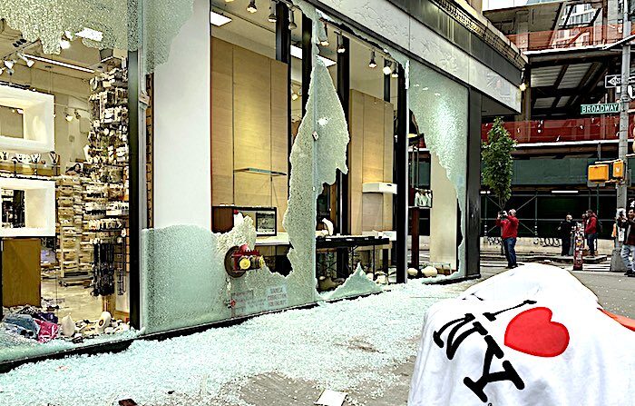 looted store