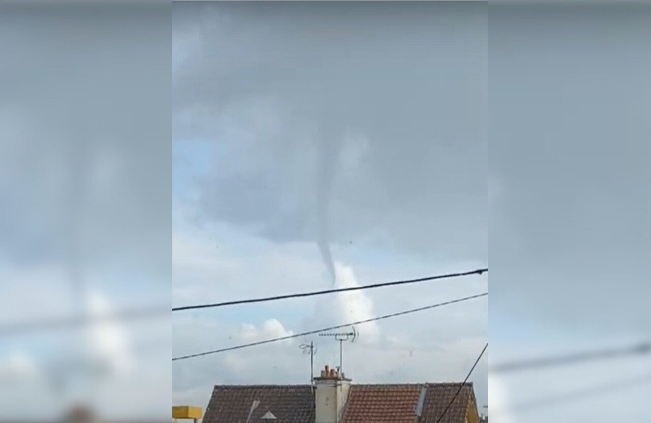 Click to enlarge waterspout