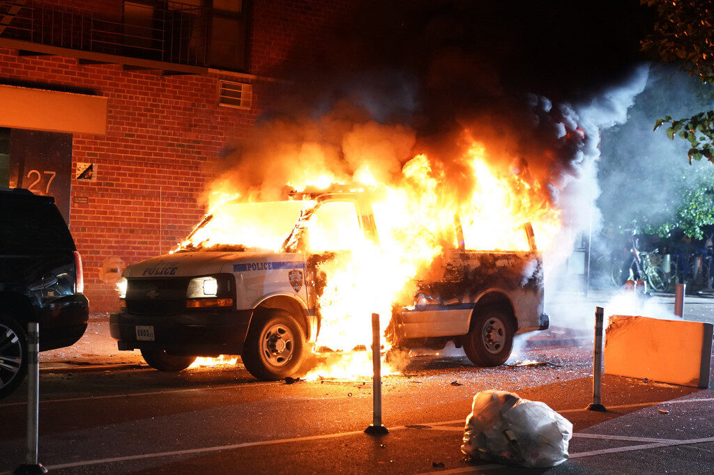 Click to enlarge george floyd riots new york city