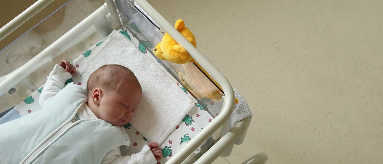 Click to enlarge baby crib