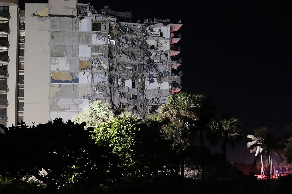 Click to enlarge miami apartment collapse
